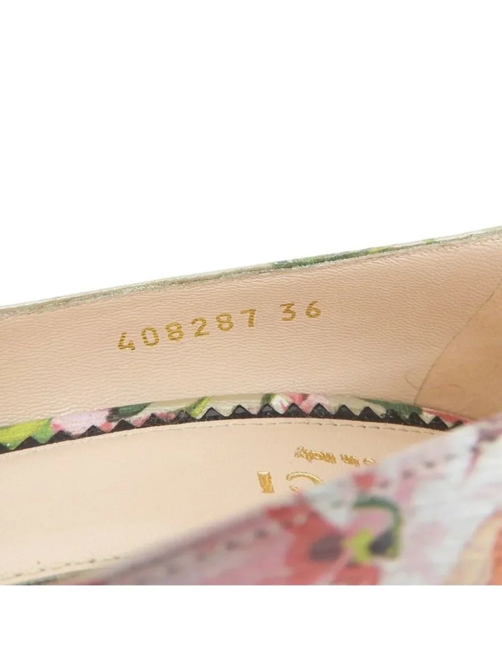Gucci type blooms